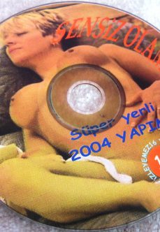 Sensiz Olamam 2004 Banyoda Erotik Film İzle